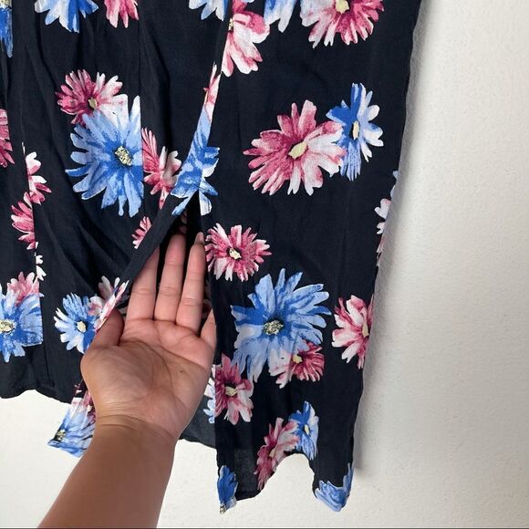 EUC Forever 21 Hawaiian Floral 2 Piece Set - Picture 9 of 10